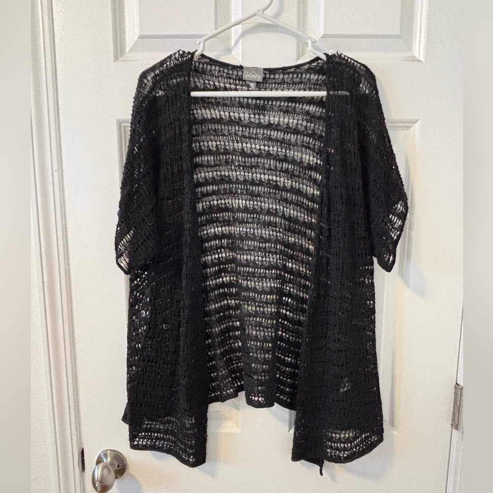Short sleeve crochet cardigan